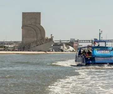 Lisbon: Expert Hop-On Hop-Off Tour + Audio Guide